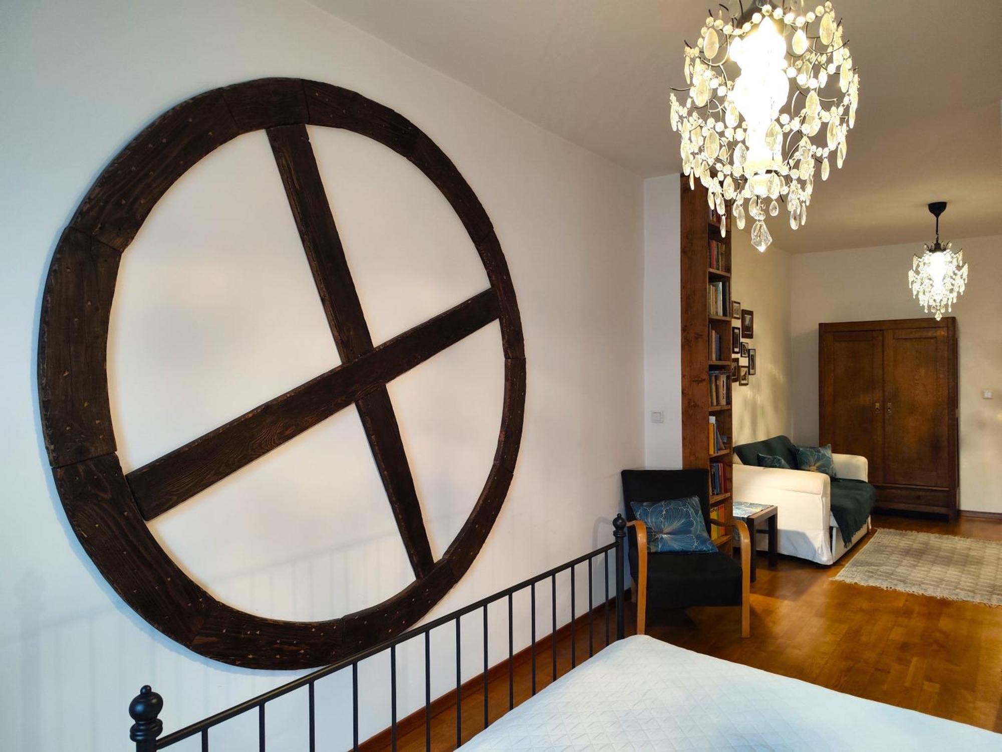 Apartament Skorpion Centrum Sanok Esterno foto